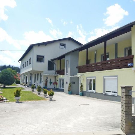 Alpenblick - Modernes Apartment In Ruhelage Villach Esterno foto